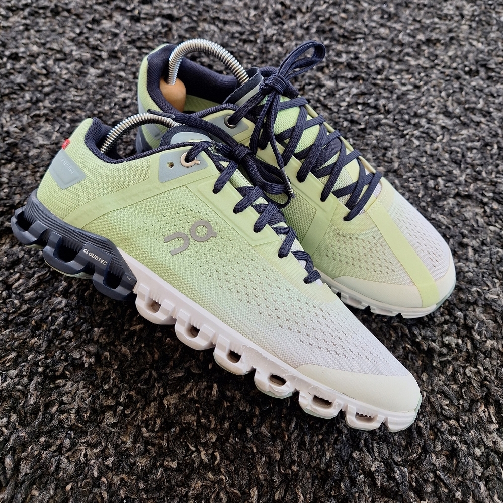 On Cloud Cloudflow 3 Running Shoes Woman Size 7 Meadow Green White**Pls Read** - Picture 4 of 16